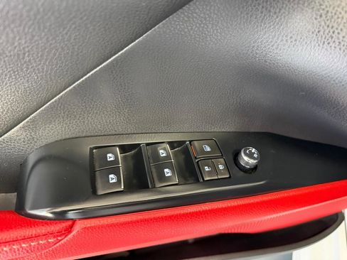 Used 2019 Toyota Camry XSE FWD image 13