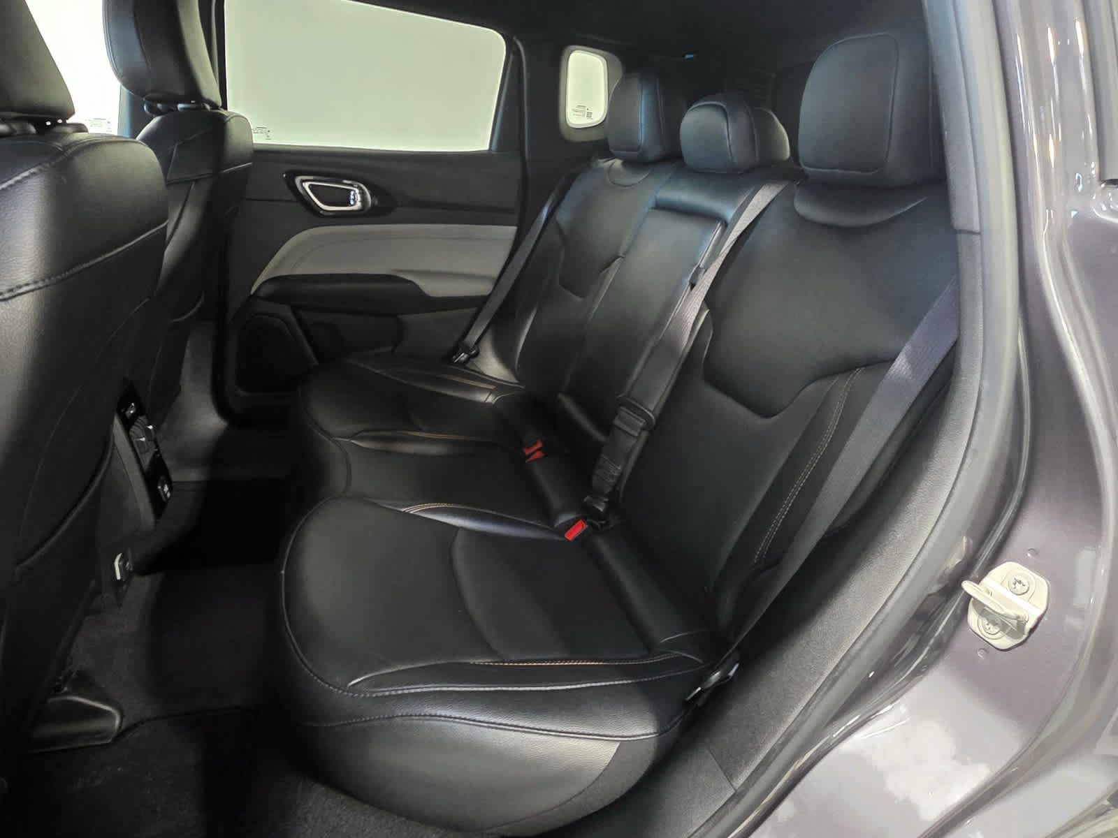 Used 2024 Jeep Compass Limited AWD/4WD image 14