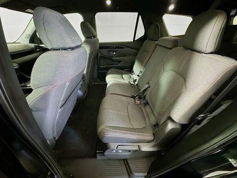 Used 2025 Honda Pilot Sport image 22