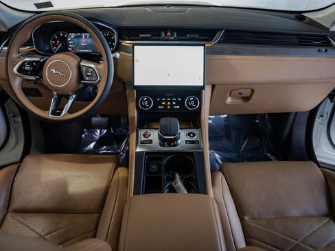 Used 2022 Jaguar F-PACE S image 18