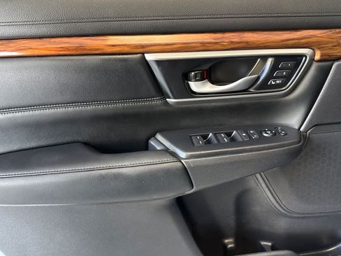 Used 2022 Honda CR-V Touring image 12