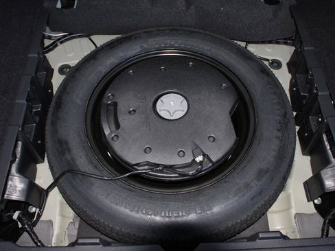 Used 2024 Nissan Murano SL image 9