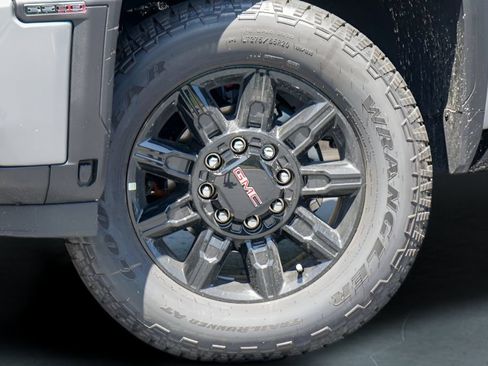 New 2026 GMC Sierra 2500 AT4 w/ AT4 Premium Plus Package AWD/4WD image 2