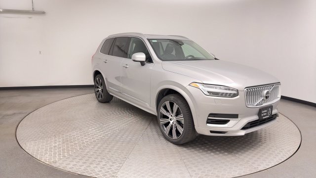 Certified 2025 Volvo XC90 T8 Plus w/ Protection Package Premier AWD/4WD image 8