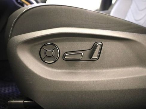 New 2026 Volkswagen Tiguan SE R-Line image 11