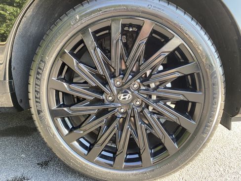 Used 2025 Hyundai Santa Fe Calligraphy AWD/4WD image 13