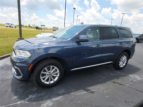 Used 2021 Dodge Durango SXT image 2