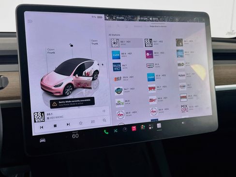 Used 2023 Tesla Model Y Long Range AWD/4WD image 19