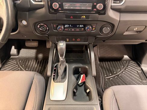 Used 2022 Nissan Frontier SV w/ Technology Package AWD/4WD image 21