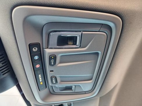 Used 2025 Chevrolet Silverado 1500 Custom RWD image 27