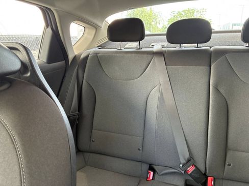Used 2025 Kia K4 FWD image 40