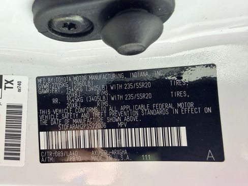 Used 2023 Toyota Highlander Platinum FWD image 19
