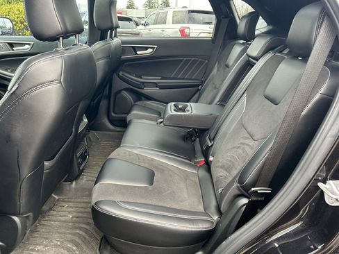 Used 2022 Ford Edge ST w/ Equipment Group 401A image 9