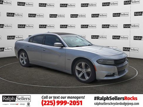 Used 2018 Dodge Charger R/T RWD image 1