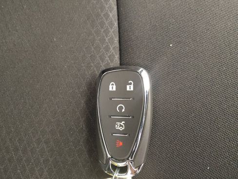 Used 2022 Chevrolet Malibu LT FWD image 32