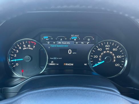 Used 2017 Ford F150 Lariat w/ Equipment Group 502A Luxury AWD/4WD image 33