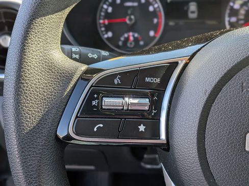 Used 2023 Kia Forte LXS image 21