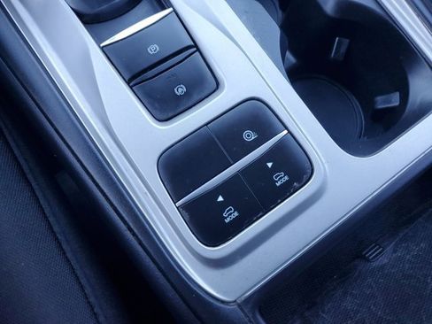 Certified 2023 Ford Explorer XLT image 23