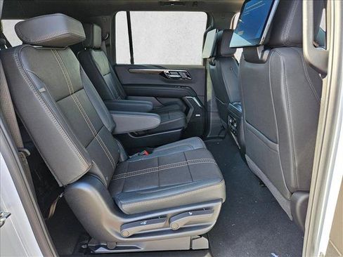 New 2026 Chevrolet Suburban High Country AWD/4WD image 16