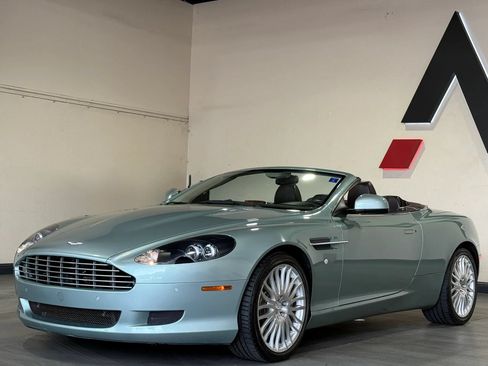 Used 2010 Aston Martin DB9 Volante RWD image 7