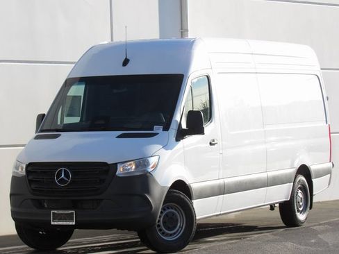 Used 2025 Mercedes-Benz Sprinter 2500 image 1