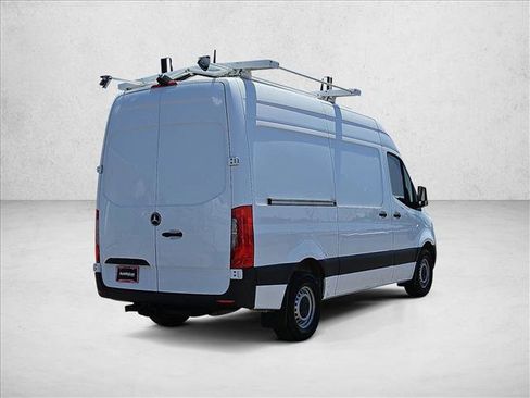 Used 2022 Mercedes-Benz Sprinter 2500 image 5