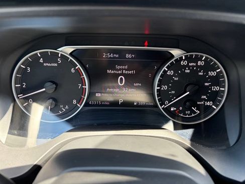 Used 2025 Nissan Rogue SV AWD/4WD image 14