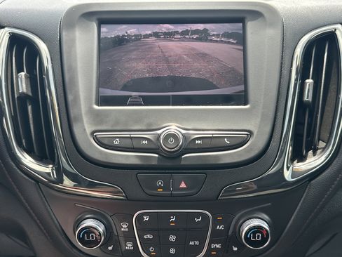 Used 2024 Chevrolet Equinox RS FWD image 30