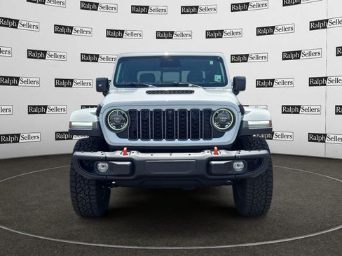 Used 2026 Jeep Gladiator Mojave AWD/4WD image 8
