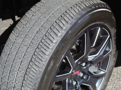 Used 2024 GMC Yukon Denali image 14