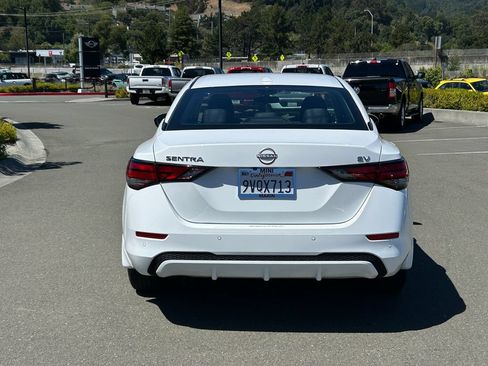 Used 2024 Nissan Sentra SV FWD image 4