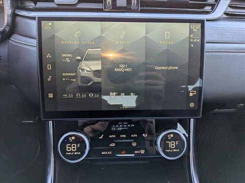 Used 2024 Jaguar XF R-Dynamic SE image 15