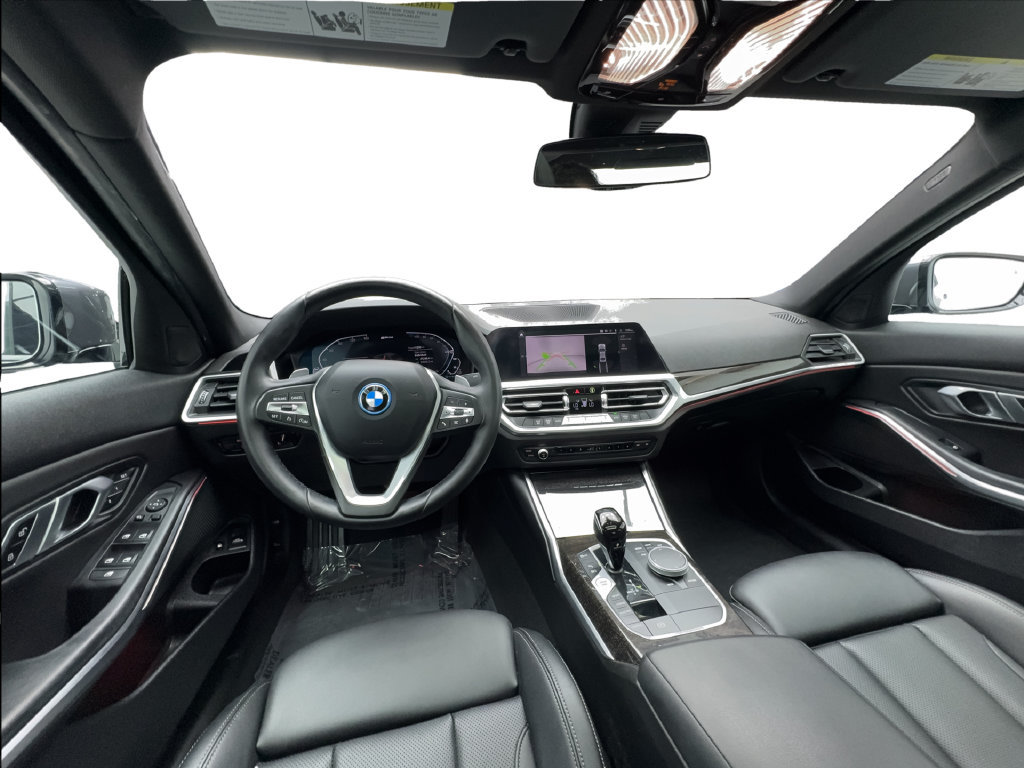 Used 2022 BMW 330e w/ Driving Assistance Package RWD image 39