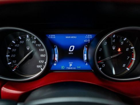 Used 2018 Maserati Levante S GranSport image 47