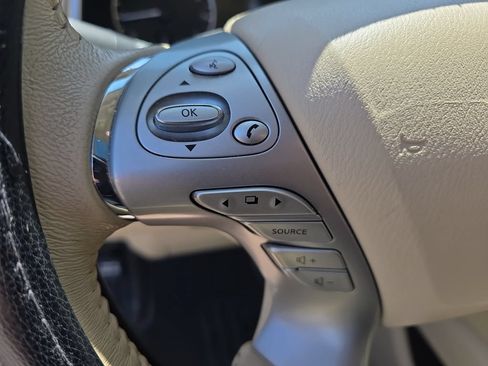 Used 2017 Nissan Murano S AWD/4WD image 18