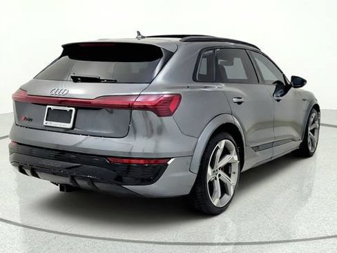 Used 2024 Audi Q8 e-tron Prestige AWD/4WD image 8