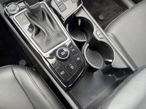 Used 2025 Kia Sportage EX w/ Premium Package FWD image 22