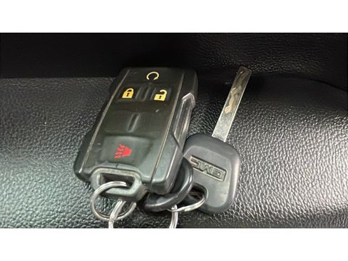 Used 2015 GMC Sierra 1500 SLE w/ SLE Value Package image 19