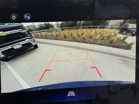 Used 2025 Chevrolet Equinox LT image 16