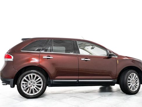 Used 2012 Lincoln MKX AWD image 7