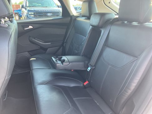 Used 2016 Ford Focus SE w/ Equipment Group 201A FWD image 28