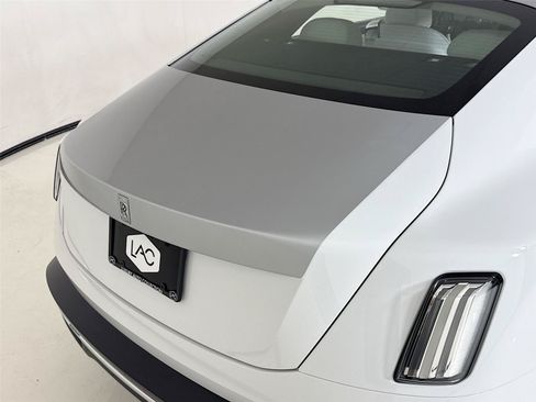 Used 2024 Rolls-Royce Spectre w/ Spectre Launch Package AWD/4WD image 35