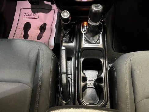 Used 2018 Jeep Wrangler Unlimited Sport S image 18