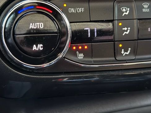 Used 2024 Chevrolet TrailBlazer RS w/ Convenience Package AWD/4WD image 22