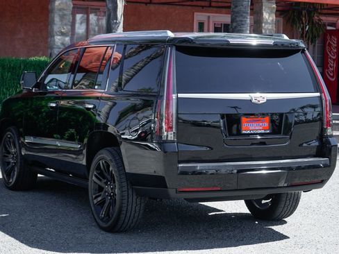 Used 2019 Cadillac Escalade Premium Luxury RWD image 6