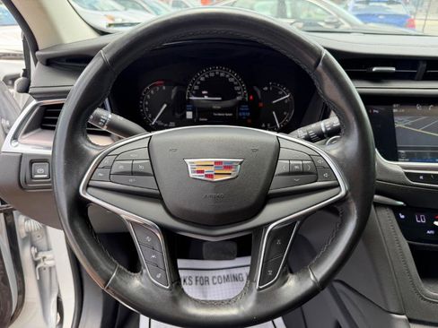 Used 2018 Cadillac XT5 Luxury w/ LPO, Black Ice Package AWD/4WD image 20