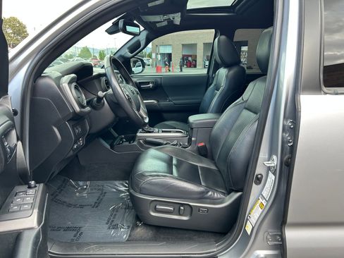 Certified 2021 Toyota Tacoma TRD Sport w/ TRD Premium Sport Package AWD/4WD image 12