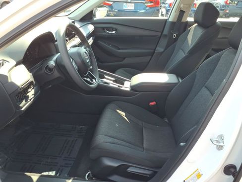 Used 2025 Honda Accord LX image 4