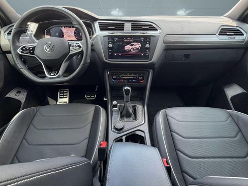 Used 2024 Volkswagen Tiguan SEL R-Line w/ MDO Package, Two-Row AWD/4WD image 14