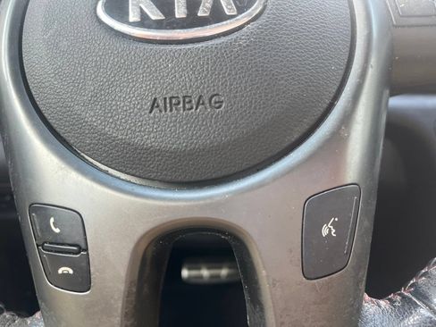 Used 2011 Kia Forte Koup SX FWD image 17